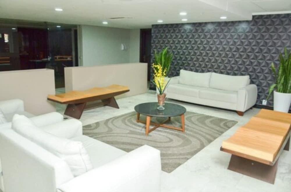 Embaixador & Centro De Eventos By Fast10 Hotel 3*